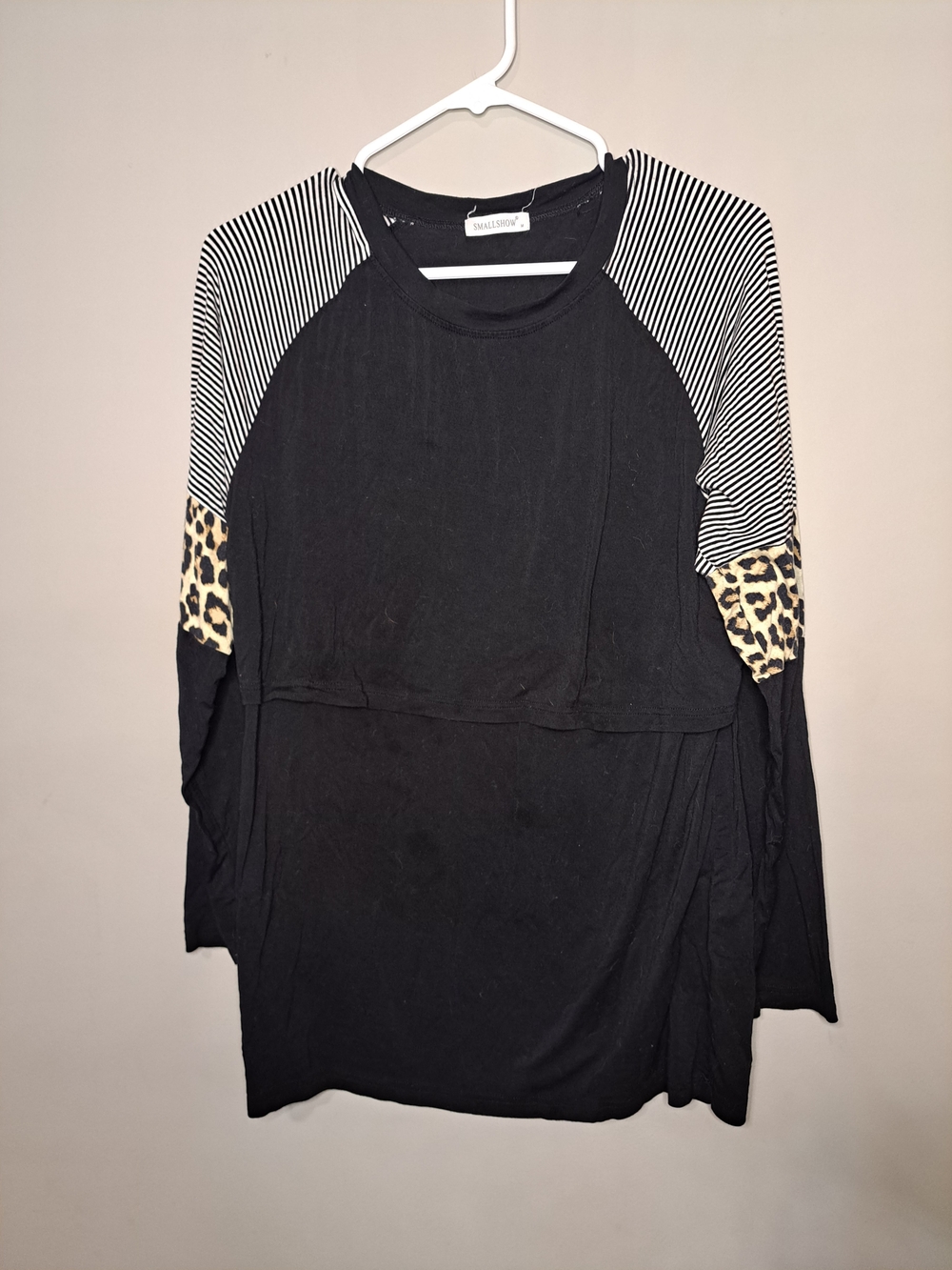 Smallshow size medium long sleeves Breastfeeding top